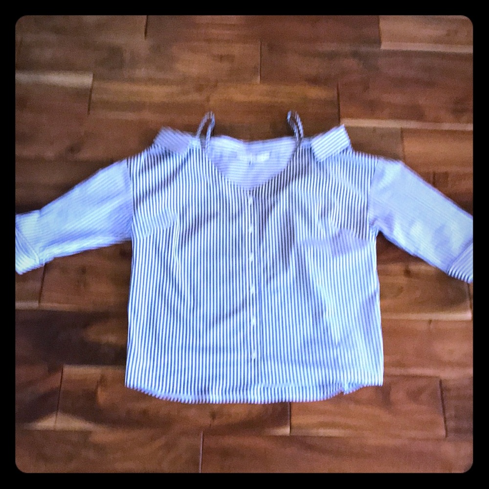 NWOTS off the shoulders blouse 👚